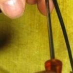Tips memperbaiki Kaca Mata Longgar dengan Karet gelang - BintangTop.com